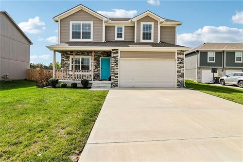 1705 Nw Hilltop Ct, Grain Valley, MO, 64029-7733 | Card Image