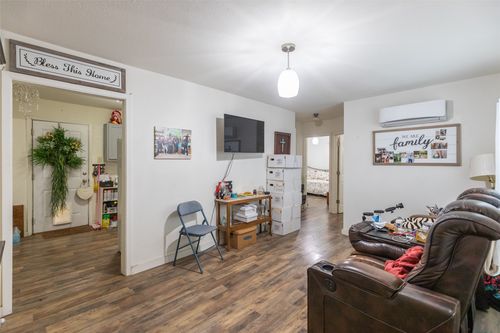 810 State St, Winters, TX, 79567-4934 | Card Image