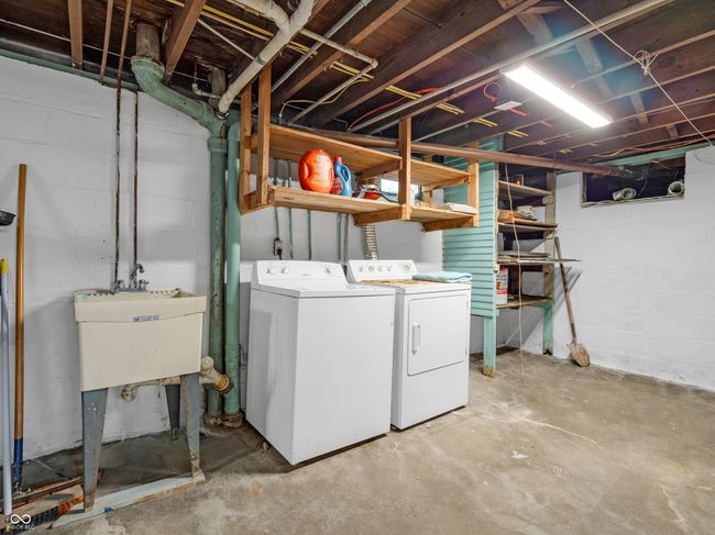 87 S 10 Th Ave, House other with 3 bedrooms, 2 bathrooms and null parking in Beech Grove IN | Image 21