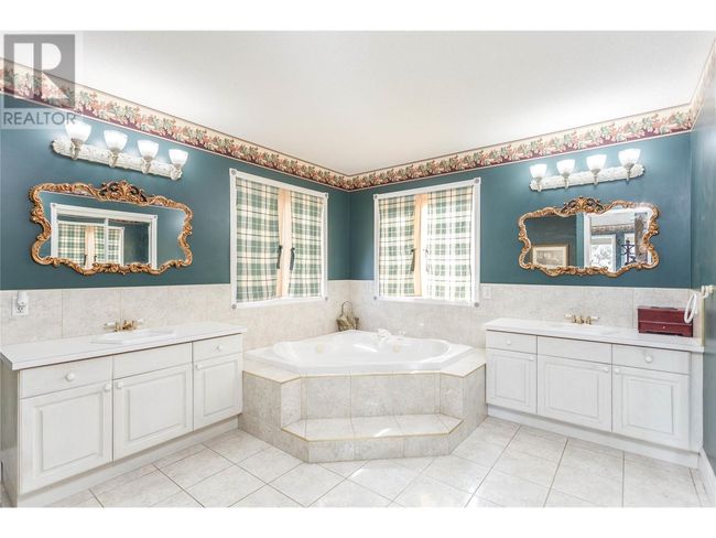 6655 Cosens Bay Rd, House other with 7 bedrooms, 5 bathrooms and 8 parking in Coldstream BC | Image 34