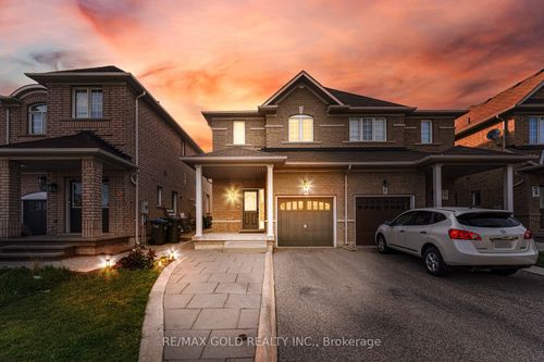 6 Rouge St, Brampton, ON, L6P3H8 | Card Image