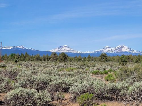 17940 4th Ave, Bend, OR, 97703-9113 | Card Image