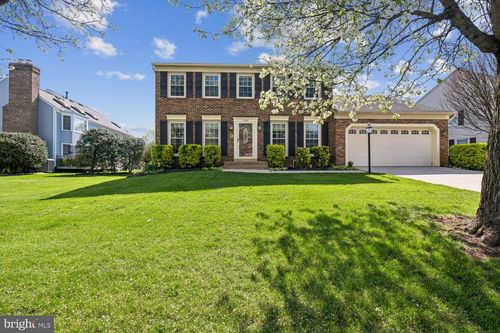 13511 Fallen Oak Ct, CHANTILLY, VA, 20151-2427 | Card Image