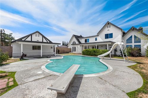 14287 Bochee Rd, Apple Valley, CA, 92307-5585 | Card Image