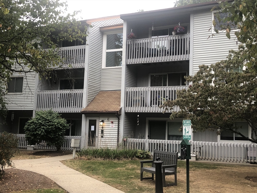 Franklin Crossing Rd, Franklin, MA 02038