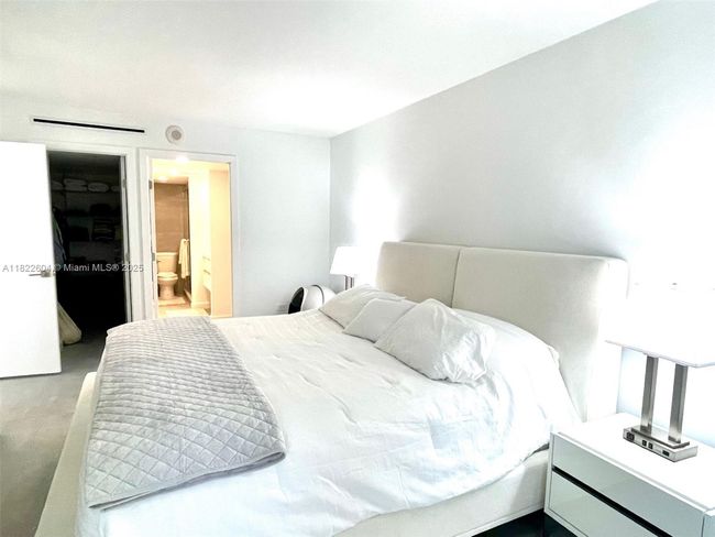 APT-6A - 5555 Collins Ave, Condo with 1 bedrooms, 2 bathrooms and null parking in Miami Beach FL | Image 7