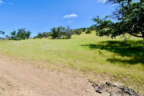 0 XX Yellow Dog Trail, Hornbrook, CA, 96044 | Card Image
