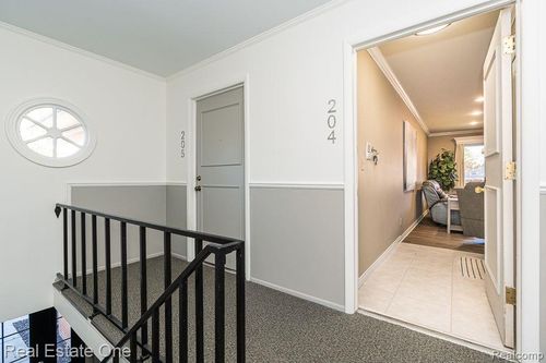 unit-204-803 Plate St, Rochester, MI, 48307-1651 | Card Image