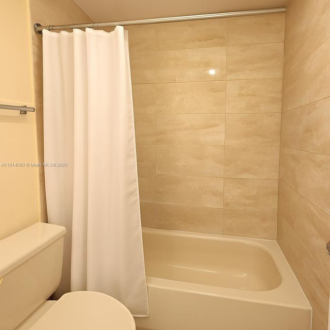 APT-202 - 7380 Nw 1 St St, Condo with 1 bedrooms, 2 bathrooms and null parking in Plantation FL | Image 23