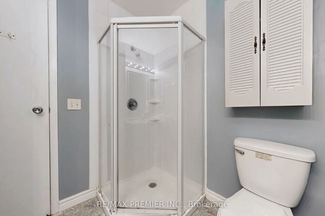 191 Invergordon Ave, House other with 6 bedrooms, 3 bathrooms and 4 parking in Scarborough ON | Image 21