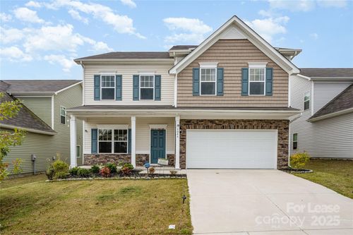 9046 Evercrisp Ln, Charlotte, NC, 28215-1895 | Card Image