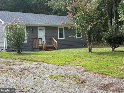 10665 Farys Mill Rd, Gloucester, VA, 23061-2940 | Card Image