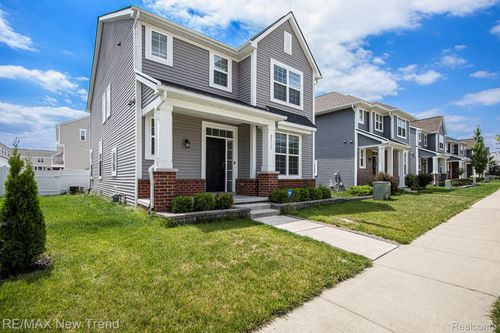 2511 Massoit Rd, Royal Oak, MI, 48073-1985 | Card Image