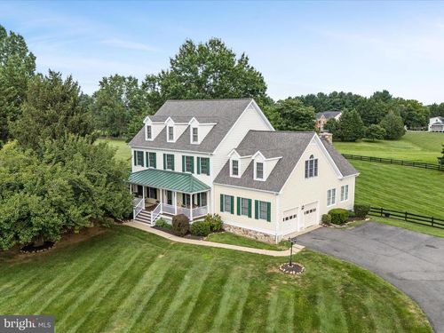 17006 Lakewood Ct, Purcellville, VA, 20132-9028 | Card Image