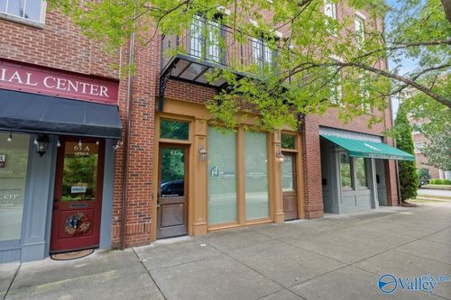 63 Town Center Dr Nw, Huntsville, AL, 35806-2670 | Card Image