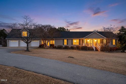 120 Mockingbird Ln, Spring Lake, NC, 28390-8748 | Card Image