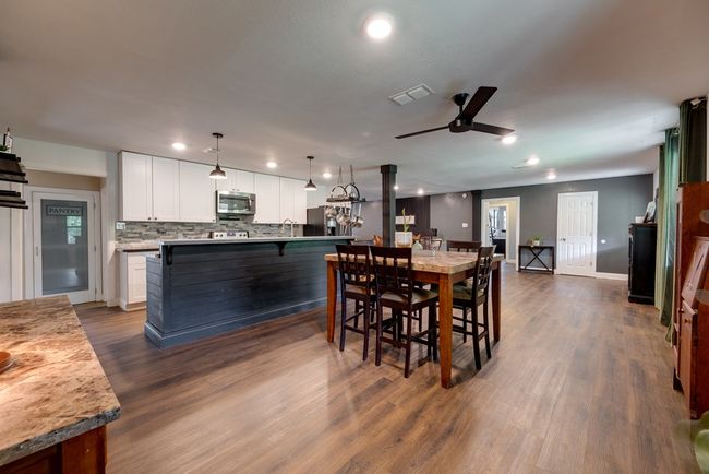 207 Inwood Dr, Home with 4 bedrooms, 3 bathrooms and 2 parking in Palestine TX | Image 8