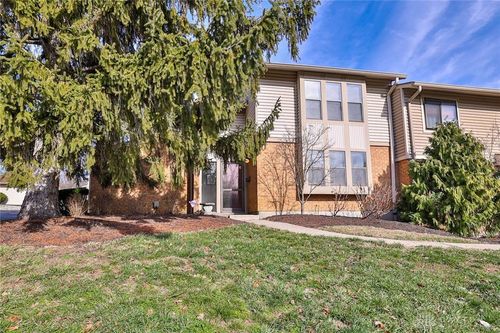 10 Woodside Ct, Springdale, OH, 45246-2310 | Card Image