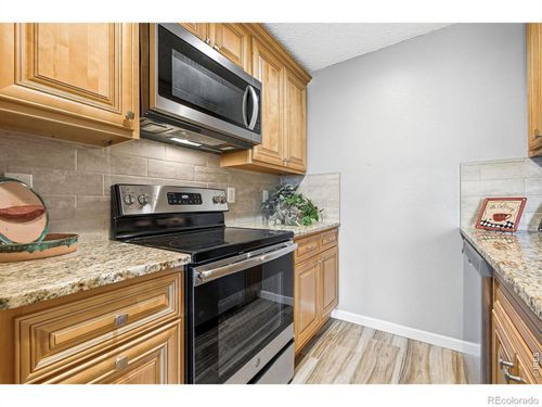 205-3240 Iris Ave, Boulder, CO, 80301-1969 | Card Image