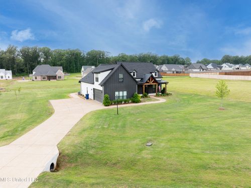 5267 Reserve Way, Hernando, MS, 38632-1072 | Card Image