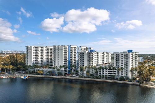 ts8-5085 Nw 7th St, Miami, FL, 33126-3460 | Card Image