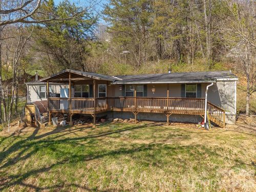 301 Matthew Ln, Canton, NC, 28716-8907 | Card Image