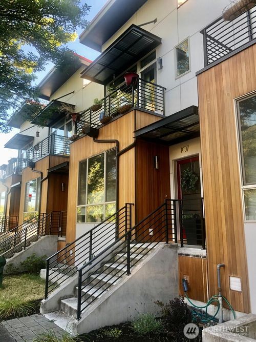 107-107 Martin Luther King Jr Way, Seattle, WA, 98122-6107 | Card Image