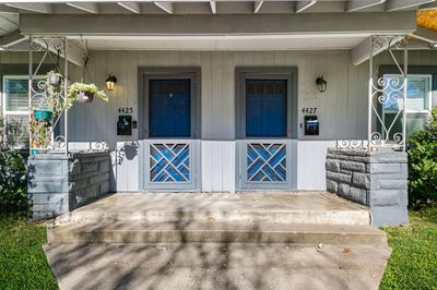 4427 Jefferson Street, Home with 3 bedrooms, 3 bathrooms and null parking in Houston TX | Image 3