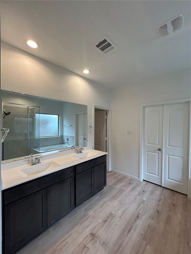 Primary Bath | Image 13
