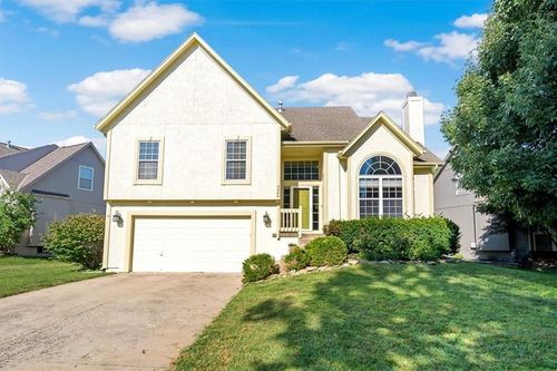 6344 Brownridge Dr, Shawnee, KS, 66218-8988 | Card Image