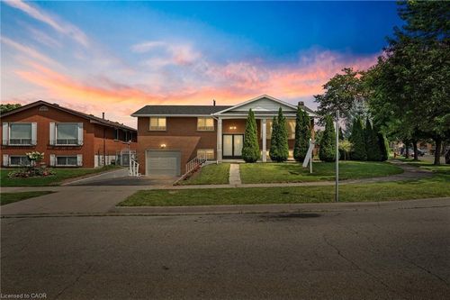 72 Eastbury Dr, Stoney Creek, ON, L8E2V5 | Card Image