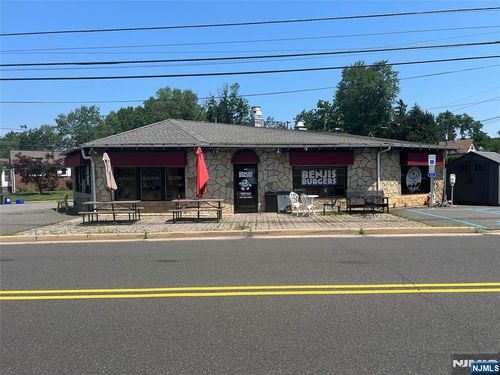 671 Harris Ave, Middlesex, NJ, 08846-2474 | Card Image