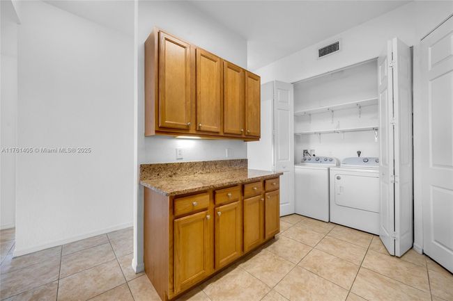 APT-501 - 3600 Oaks Clubhouse Dr, Condo with 3 bedrooms, 2 bathrooms and null parking in Pompano Beach FL | Image 14