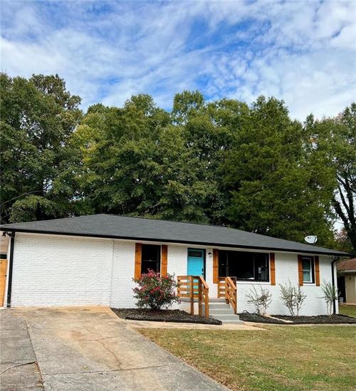695 Kennesaw Dr Se, Smyrna, GA, 30080-1369 | Card Image