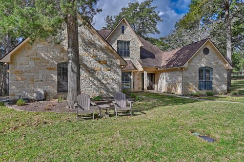 111 Oakmont Dr, New Ulm, TX, 78950-5230 | Card Image