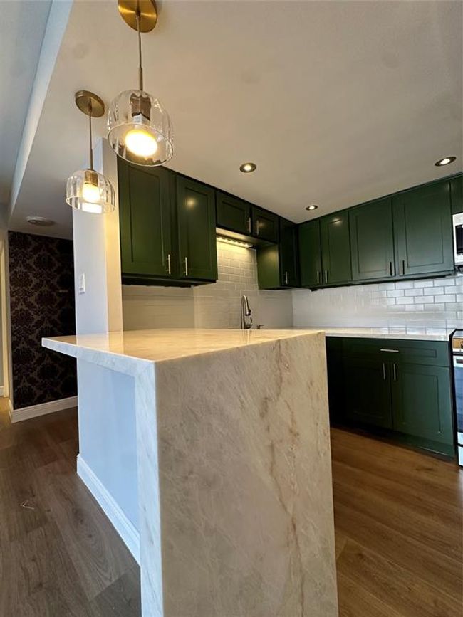 APT-717 - 2016 Main St, Condo with 1 bedrooms, 1 bathrooms and 1 parking in Houston TX | Image 5