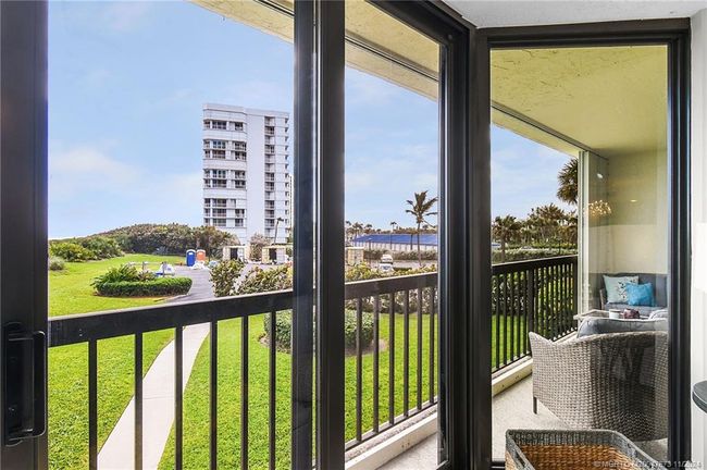 APT-206 - 9550 Ocean Dr, Condo with 3 bedrooms, 2 bathrooms and null parking in Jensen Beach FL | Image 28