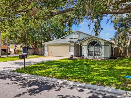 301 Sugar Creek Dr, Plant City, FL, 33563-4073 | Card Image