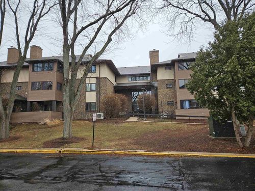 27-2 Maple Wood Lane, Madison, WI, 53704 | Card Image