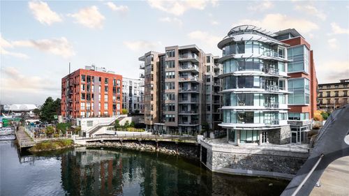 301-1628 Store St, Victoria, BC, V8W0H1 | Card Image