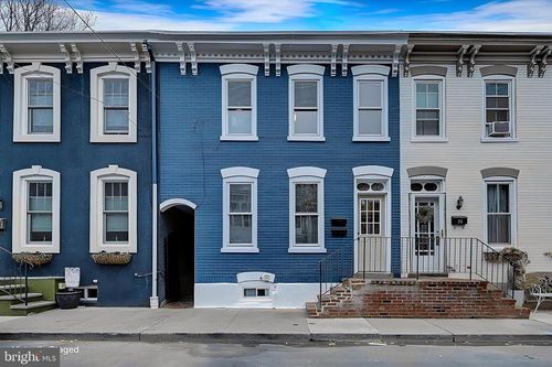 27 Swan St, Lambertville, NJ, 08530-1019 | Card Image