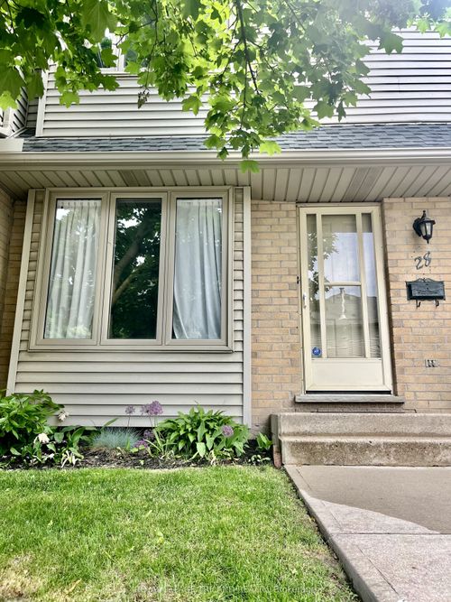 28-1290 Bentley Dr, London, ON, N5V4M3 | Card Image
