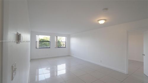 apt-343-8100 Geneva Ct, Doral, FL, 33166-4657 | Card Image