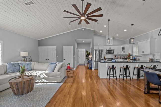 314 Ne 880 Th St, House other with 2 bedrooms, 1 bathrooms and null parking in Old Town FL | Image 5