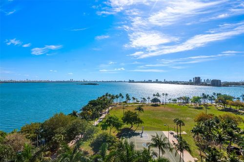 apt-910-2000 N Bayshore Dr, Miami, FL, 33137-5121 | Card Image