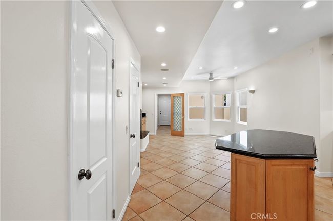326 6 Th St, House other with 4 bedrooms, 5 bathrooms and 2 parking in Huntington Beach CA | Image 16