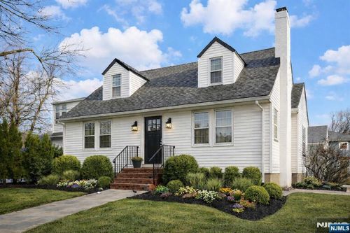 56 Diven Street, Springfield, NJ, 07081 | Card Image
