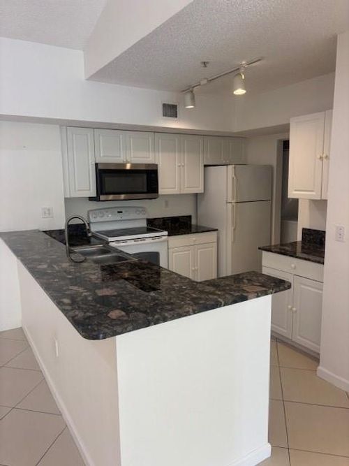 apt-306-3874 Lyons Rd, Coconut Creek, FL, 33073-4492 | Card Image