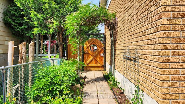 21 Sir Constantine Dr, House other with 4 bedrooms, 3 bathrooms and 4 parking in Markham ON | Image 46