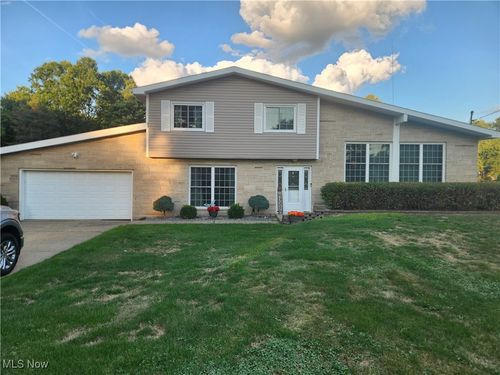 5105 Sampson Dr, Youngstown, OH, 44505-1253 | Card Image